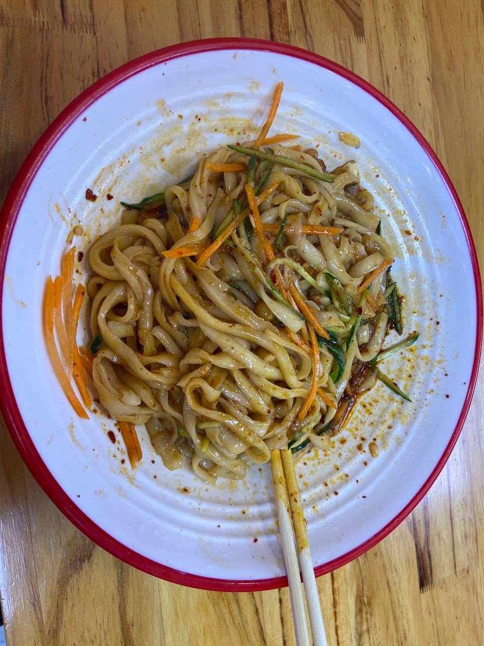 山西刀削面馆的油泼面